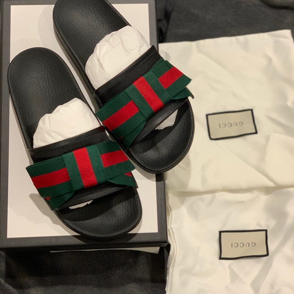 Gucci Flat Pursuit Slide With Bow